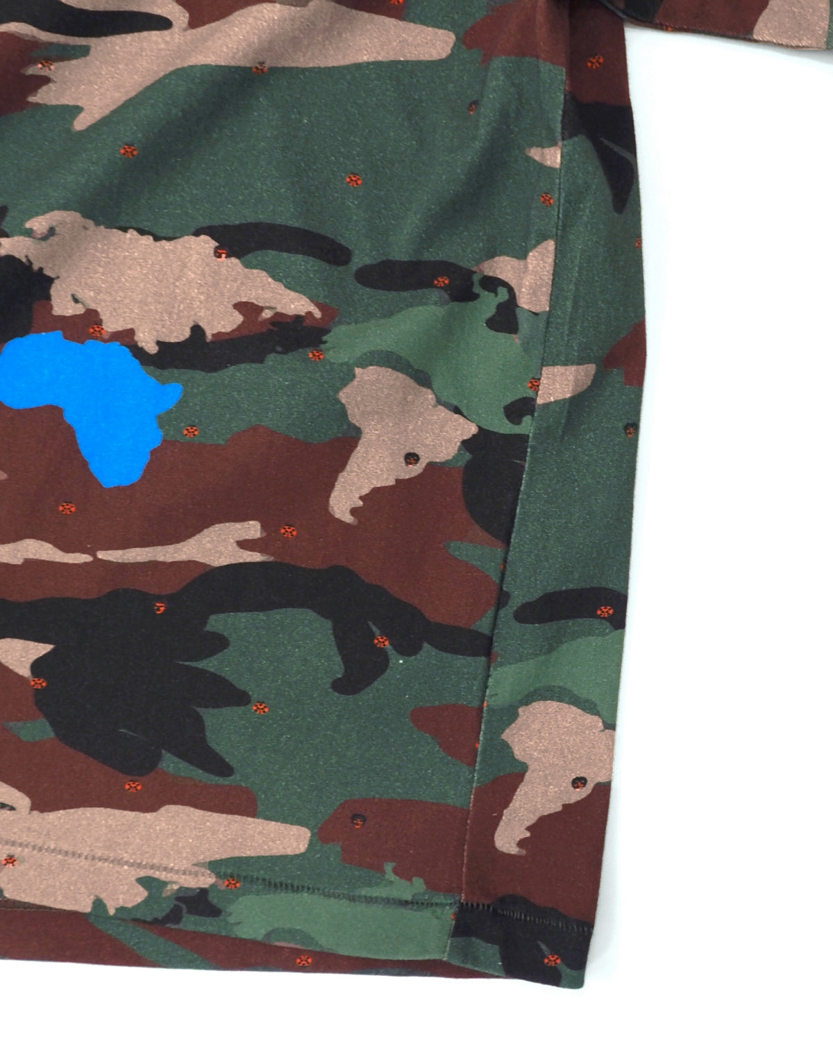W.A.T.W -Tshirts / Cyndi (WE ARE THE WOODLAND CAMO)
