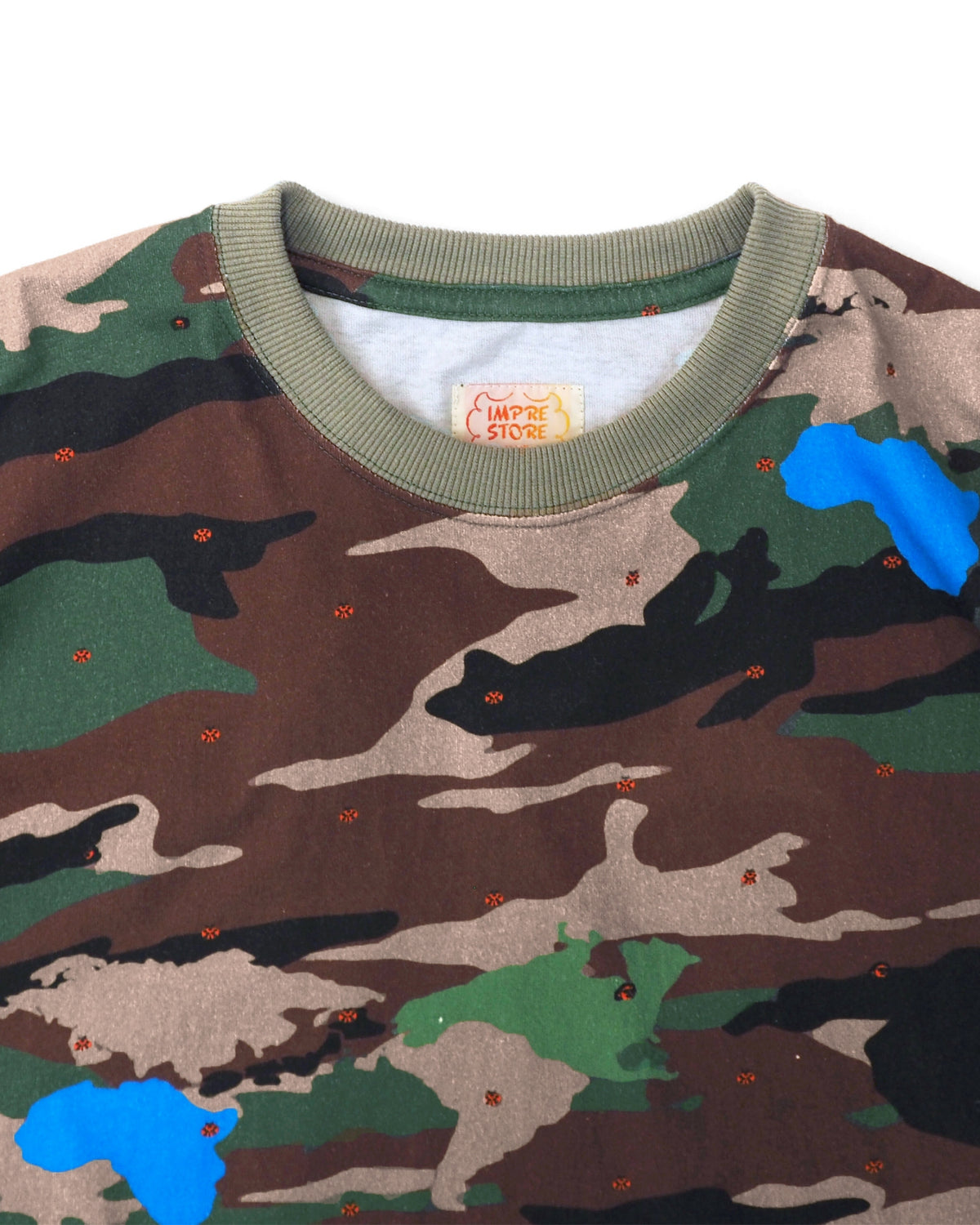 W.A.T.W -Tshirts / Cyndi (WE ARE THE WOODLAND CAMO)