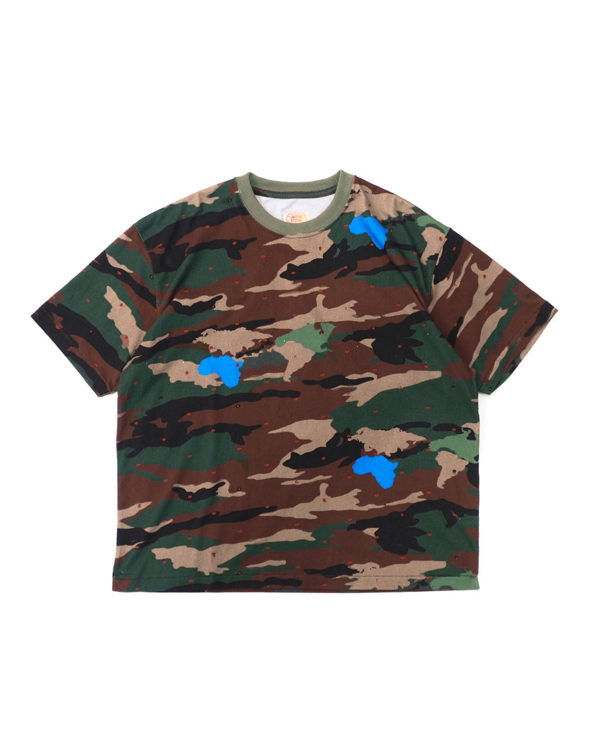 W.A.T.W -Tshirts / Cyndi (WE ARE THE WOODLAND CAMO)